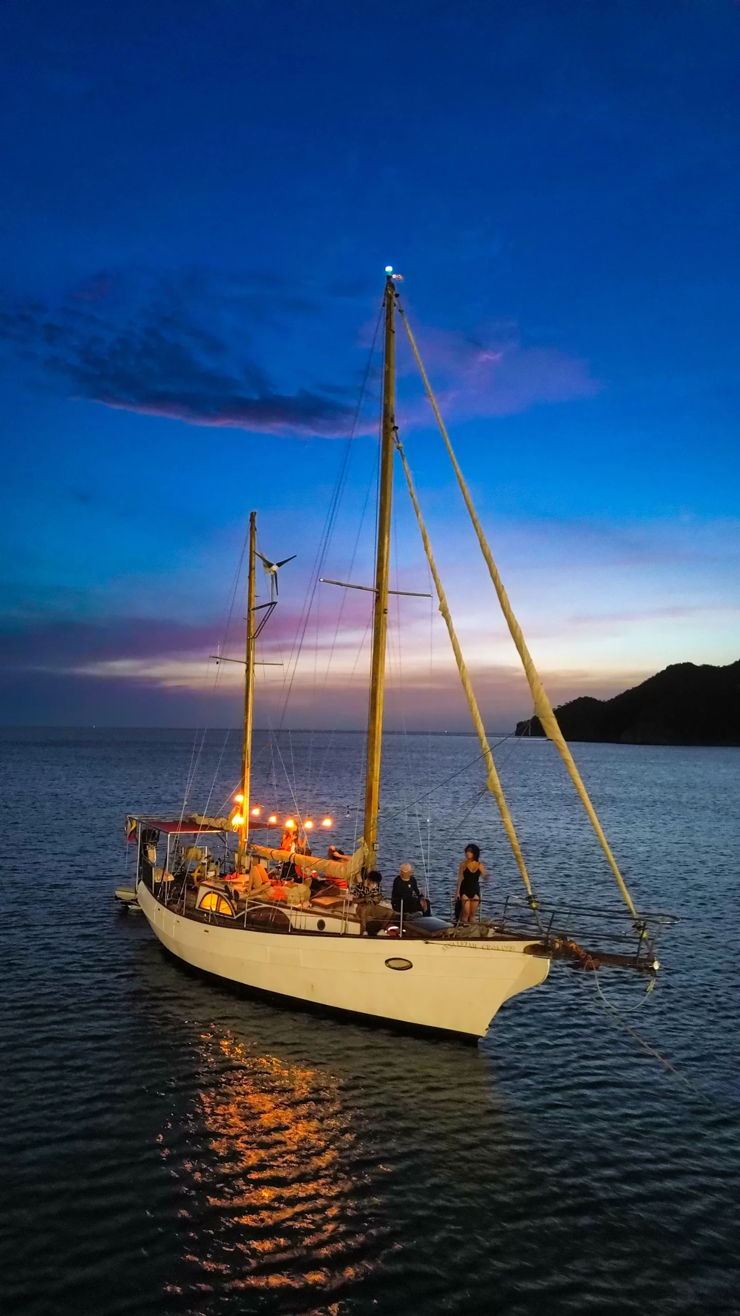 Sunset en Velero Sonata
